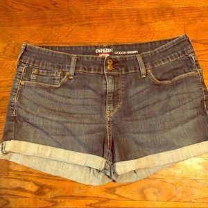 Levi Denizen Modern Denim Short Rolled Cuff 14